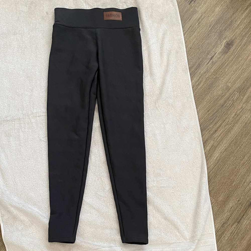Black Leggings Sweats with Cream Sherpa Lining - 'FASHION' Patch
